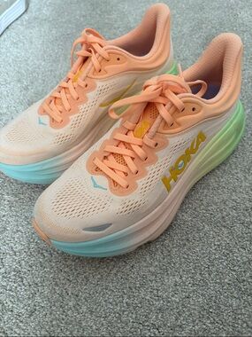 Hoka bondi 9